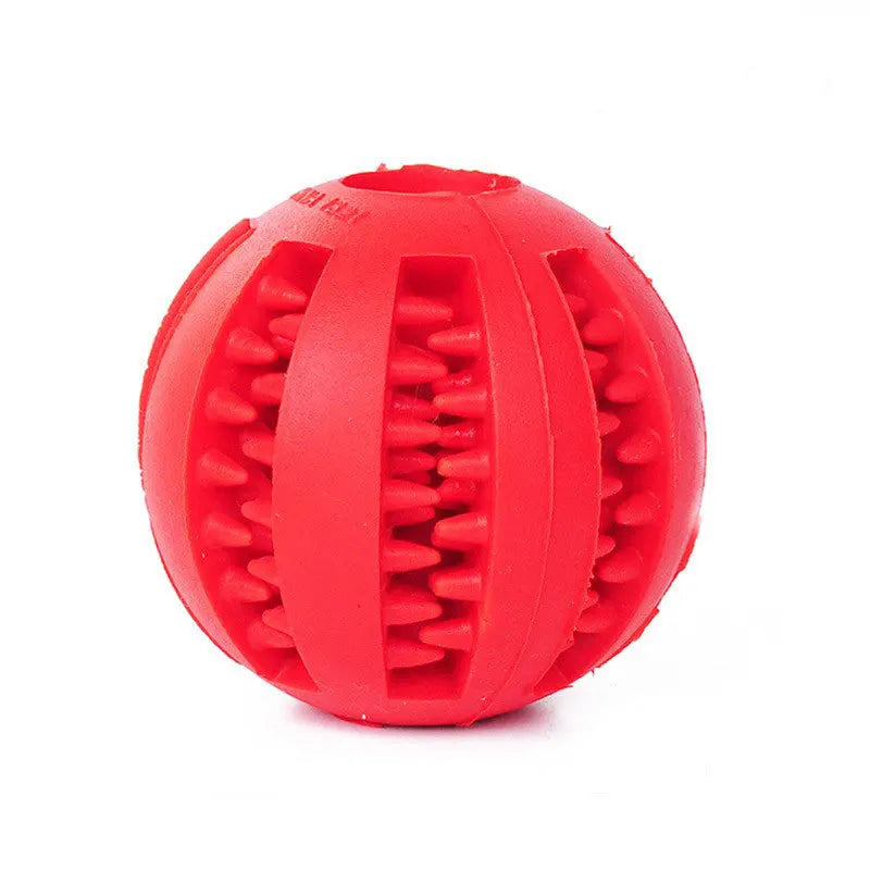 Balle jouet chien - vue détail trous distributeur friandises - Pelorie