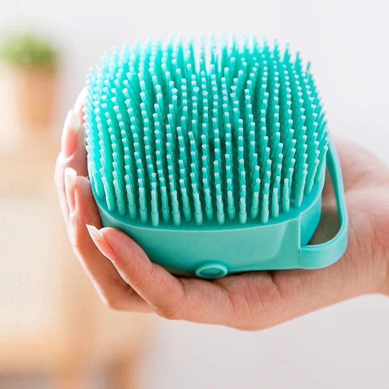 Brosse de bain Pelorie en silicone bleu avec picots souples pour masser et laver les chiens et chats