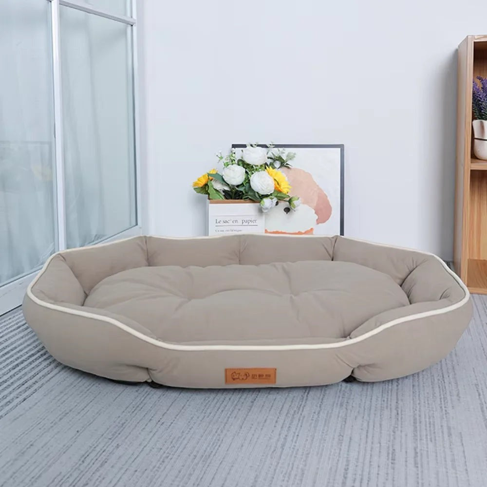 Canapé-lit Pelorie beige pour chien et chat, grand format confortable pour animaux, design sobre et élégant.